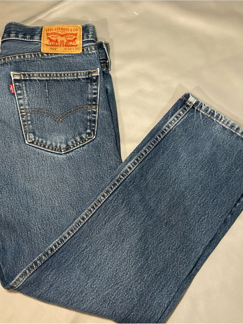 Levi's Men's Straight Jeans in Medium Blue Denim